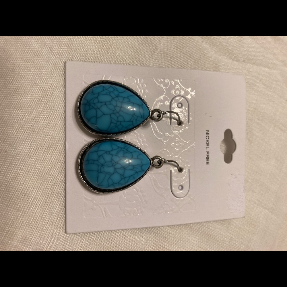 New earrings and necklace